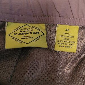 ST JOHNS CASUAL SHORT SIZE 40